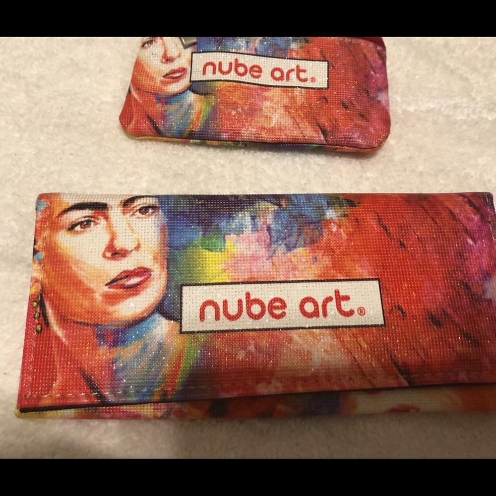 Nube Art Frida Kahlo PVC Bi-Fold Wallet Clutch